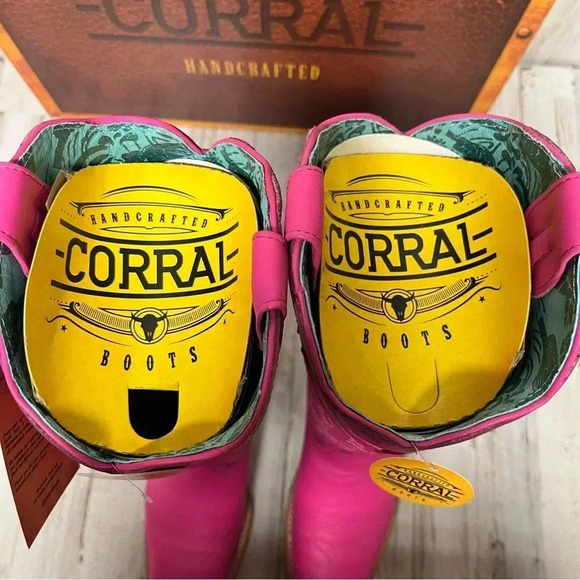 Z5138 Corral Hot Pink Embroidered Snip Toe Western Boot Size 9 New In Box - Picture 9 of 11